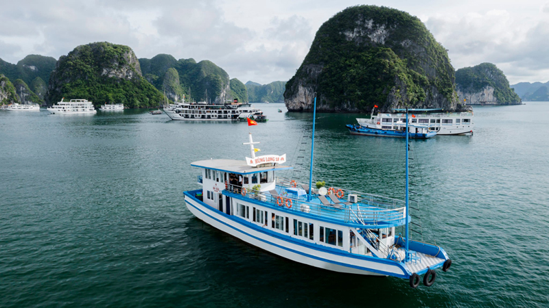 tàu hùng long hạ long