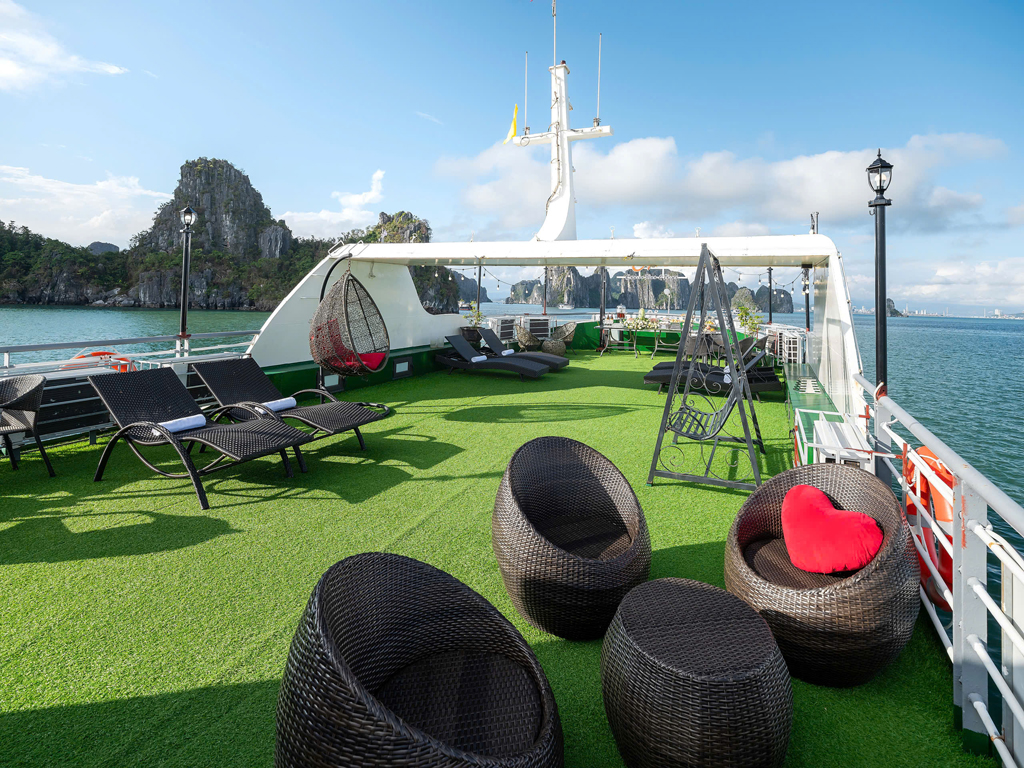 sundesk trên tàu hà bình star