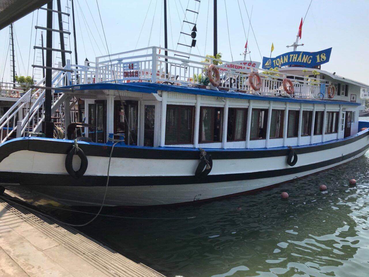 tàu toàn thắng hạ long