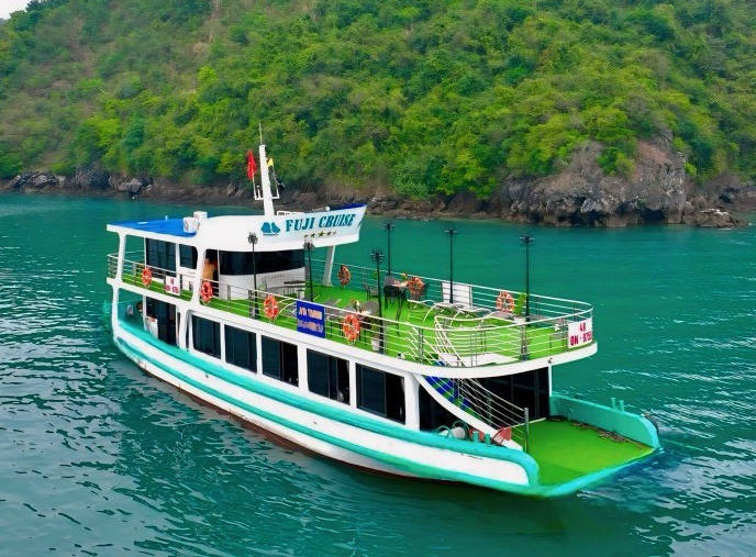 tàu Fuji cruise Hạ Long