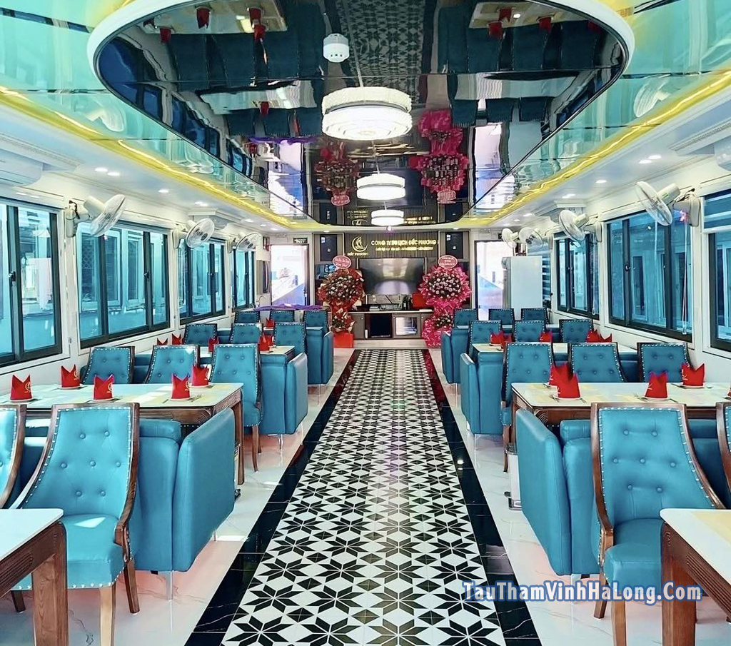 tàu đức phương thăm vịnh hạ long