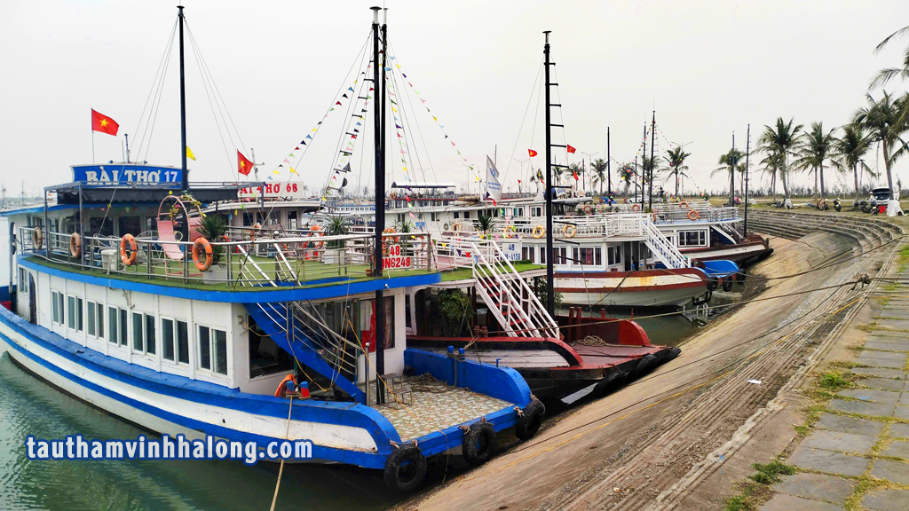 đội tàu bài thơ hạ long