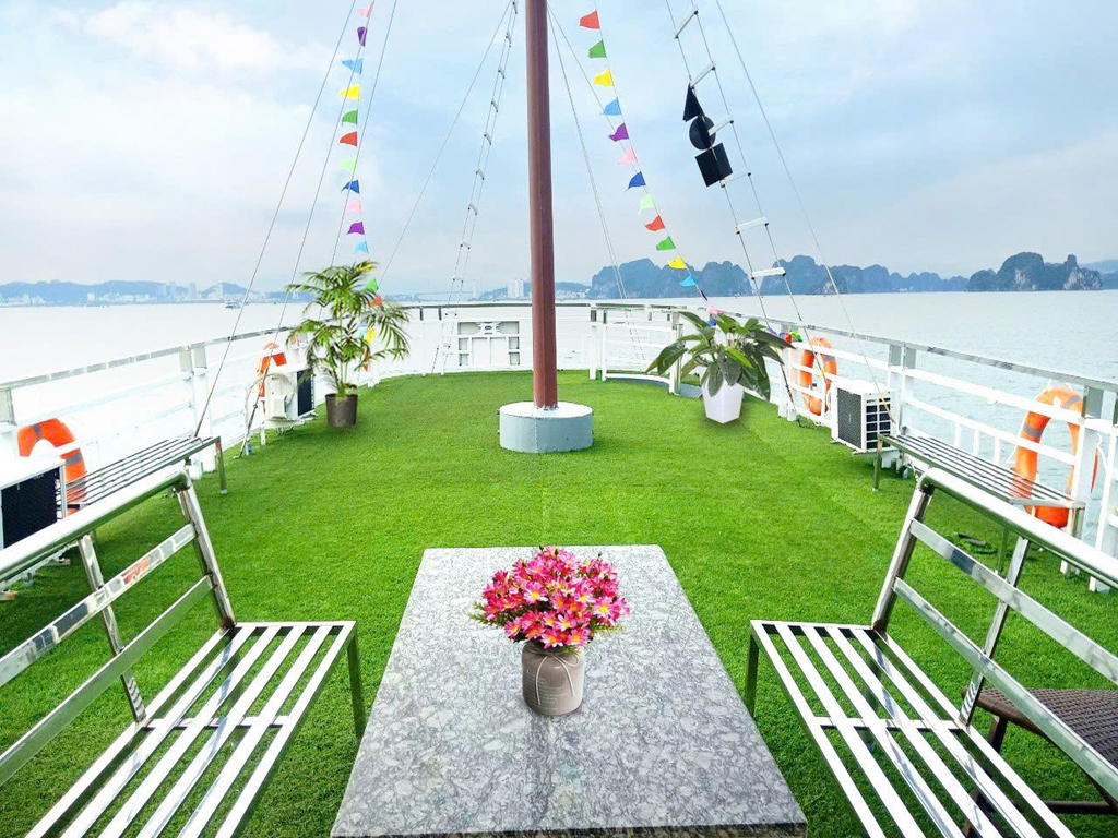 Tàu Biển Nhớ 68 Hạ Long