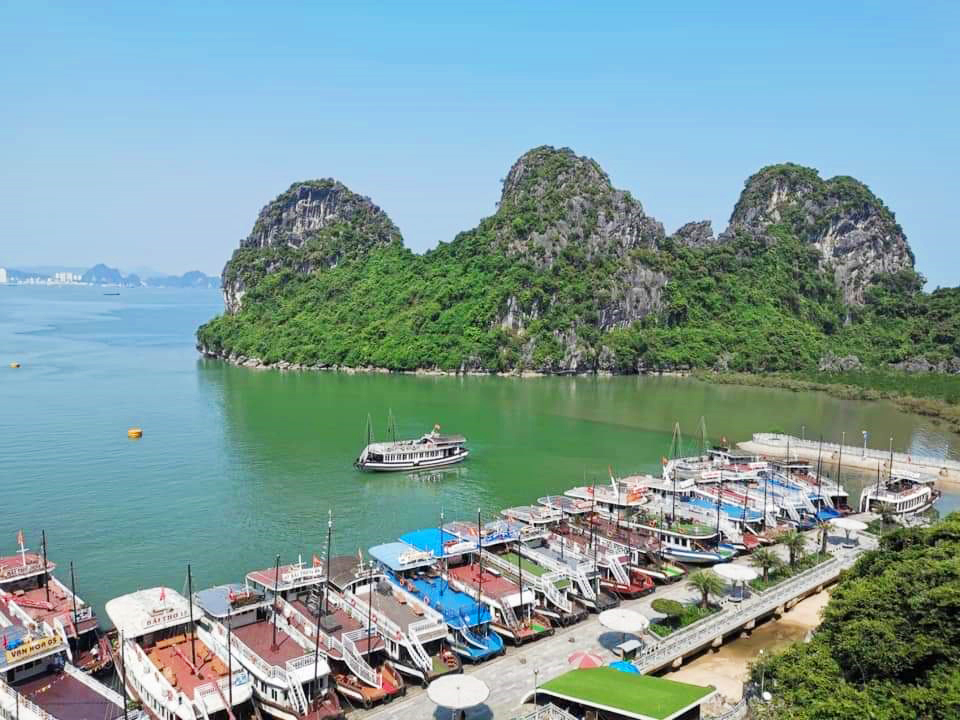 tàu minh hương 18 hạ long