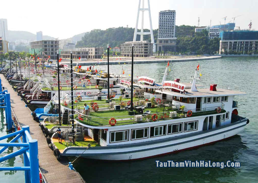 tàu phương đông hạ long