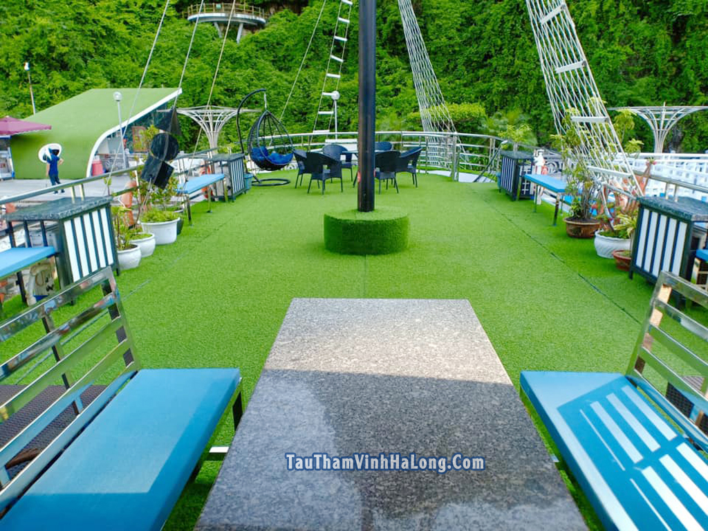 tàu thịnh an thăm vịnh hạ long