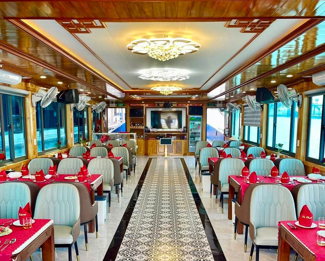 nội thất tàu tú phương hạ long
