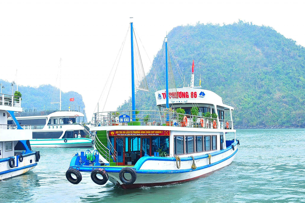 tàu tú phương hạ long
