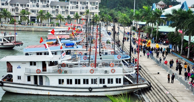 tàu hạ long 86 tham quan vịnh Hạ Long