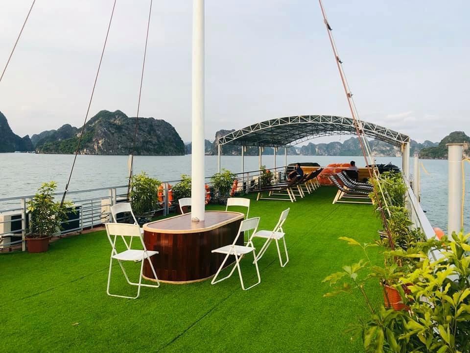 tàu thành công hạ long